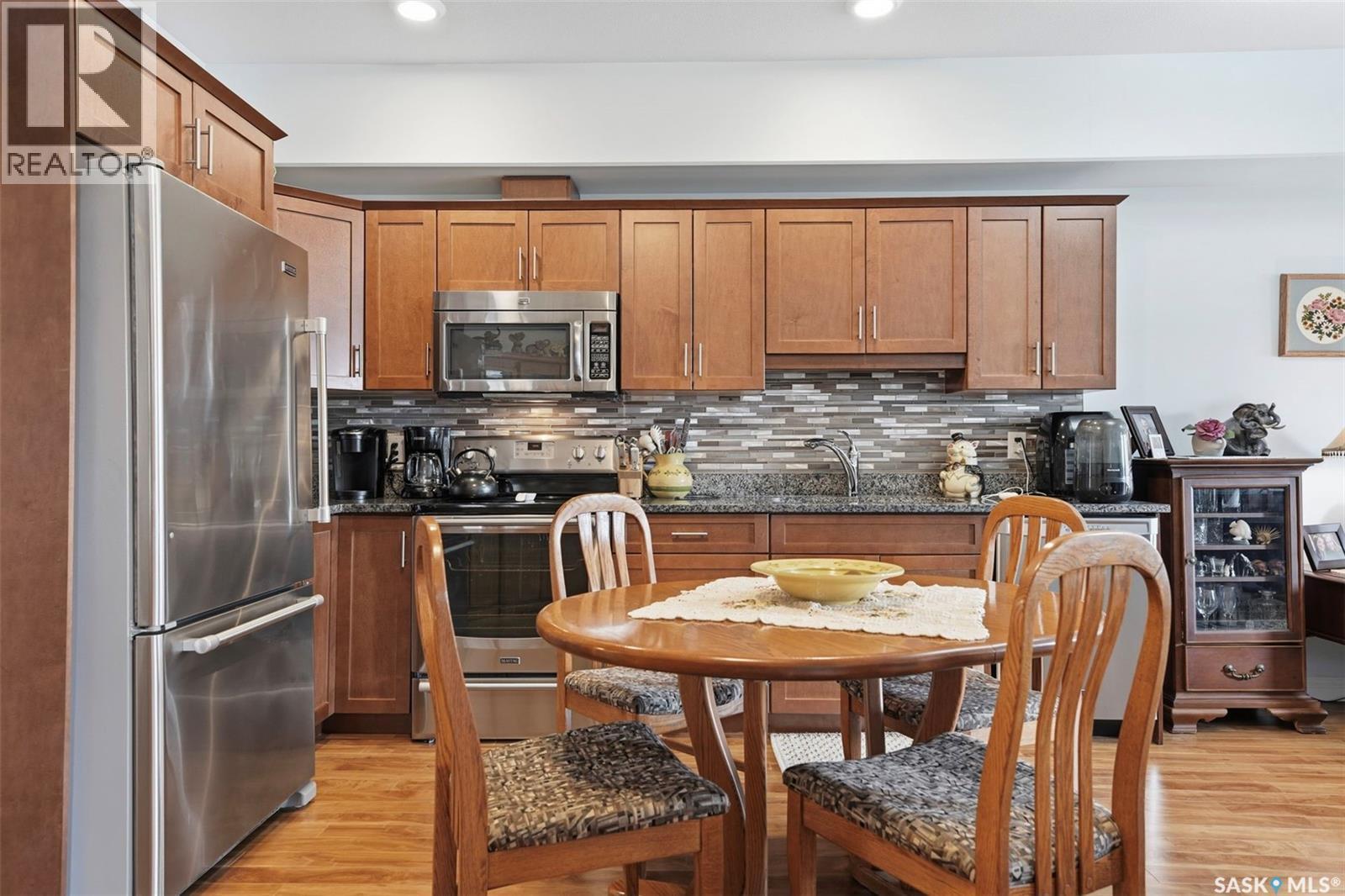 205 412 Willowgrove Square, Saskatoon, SK - Indoor