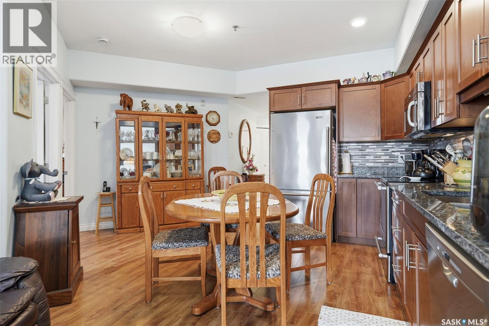 205 412 Willowgrove Square, Saskatoon, SK - Indoor