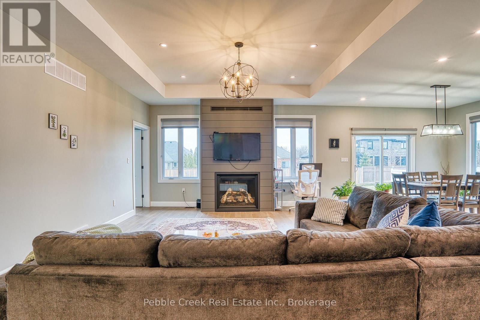 upgraded fireplace - 182 Shearwater Trail, Goderich (Goderich (Town)), ON - Indoor Photo Showing Living Room With Fireplace