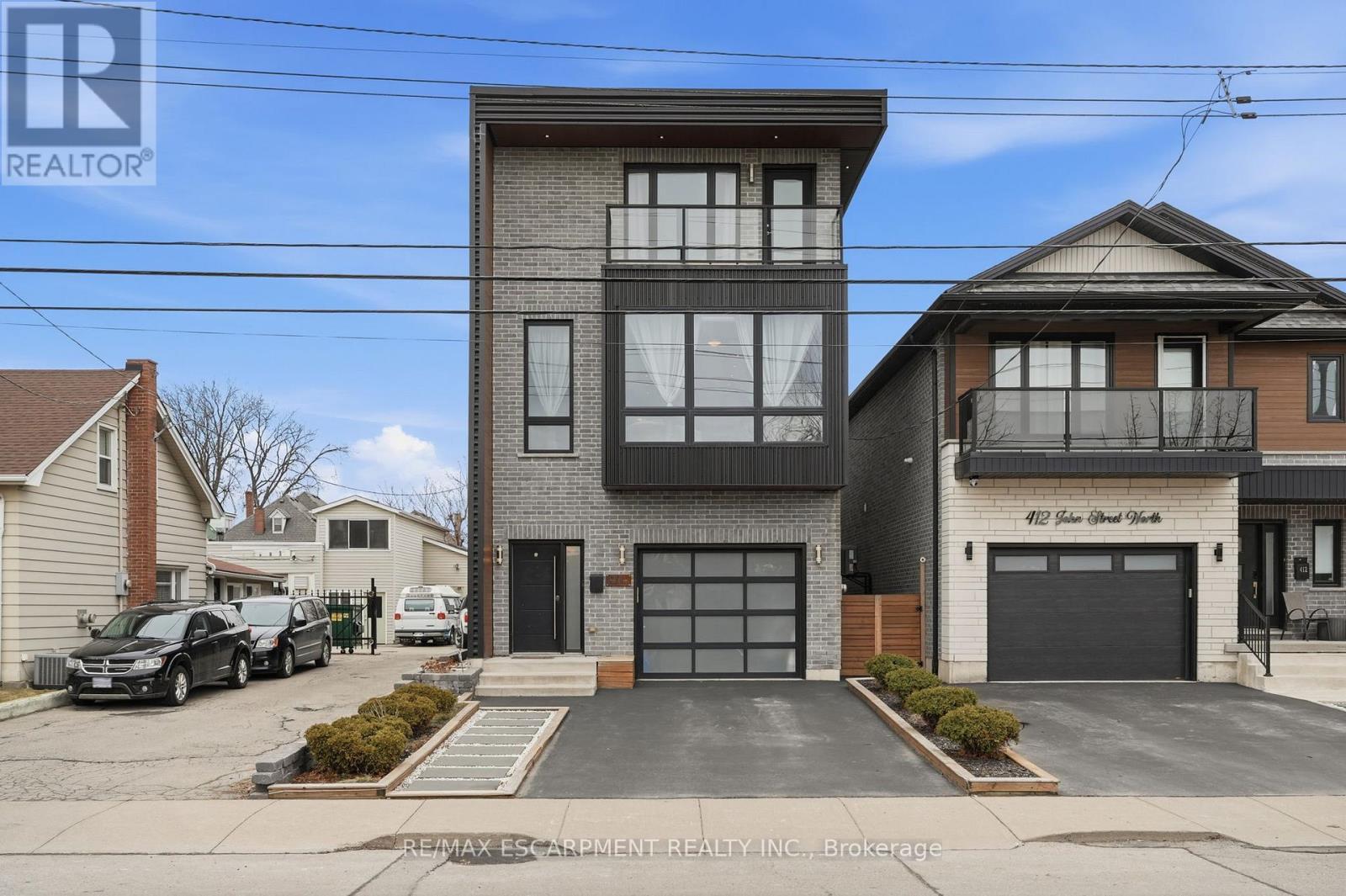 414 John Street, Hamilton, ON - Outdoor With Facade