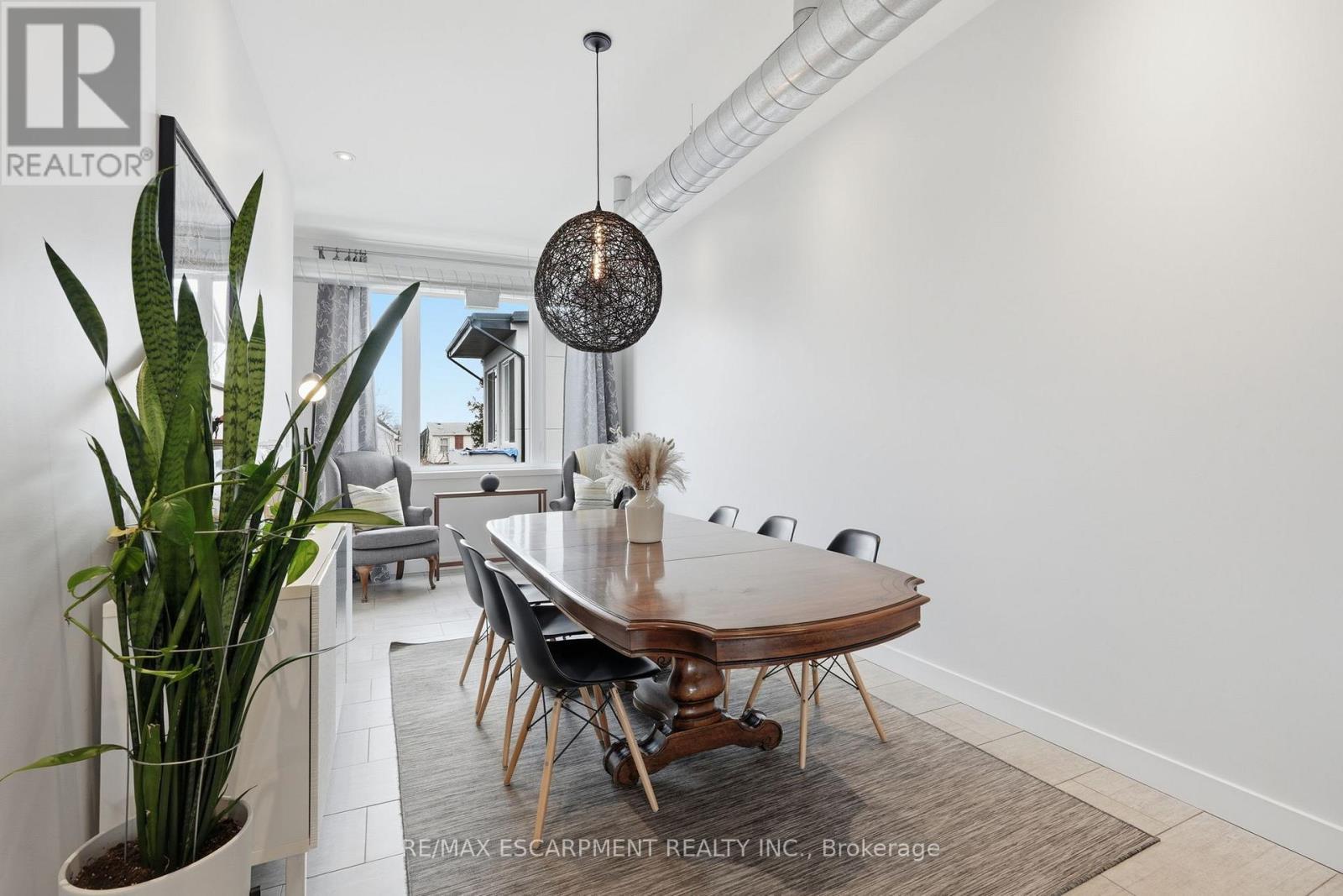 414 John Street, Hamilton, ON - Indoor Photo Showing Dining Room