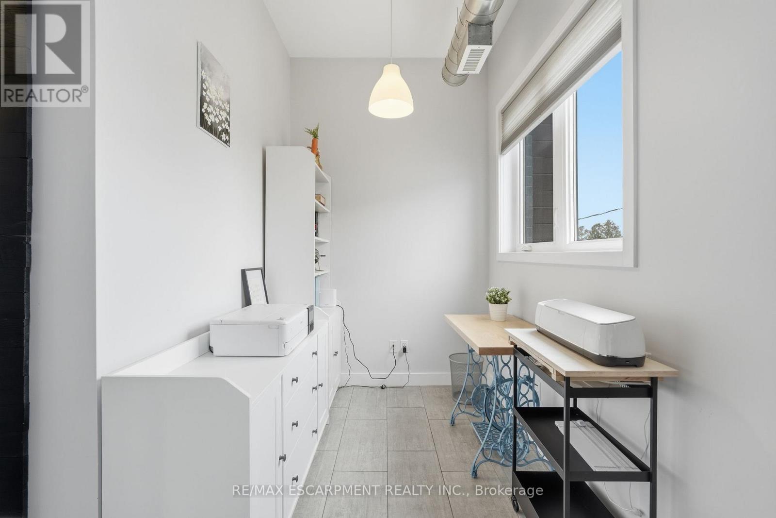 414 John Street, Hamilton, ON - Indoor