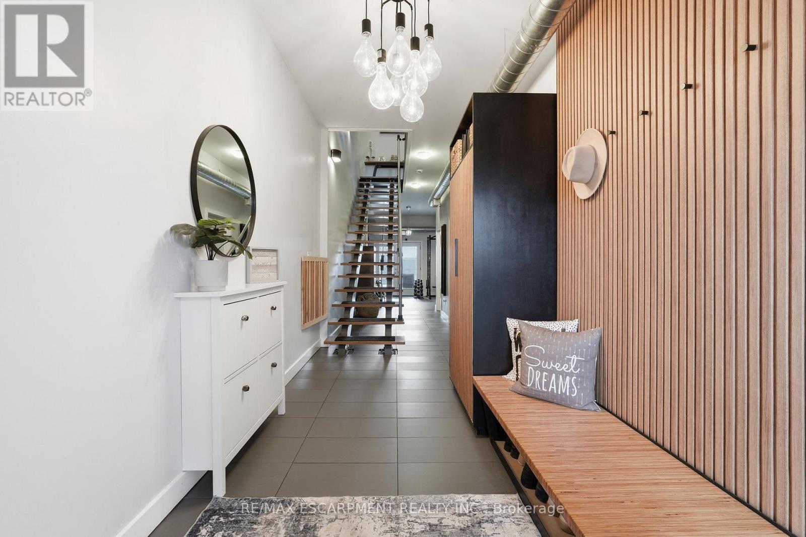 414 John Street, Hamilton, ON - Indoor Photo Showing Other Room