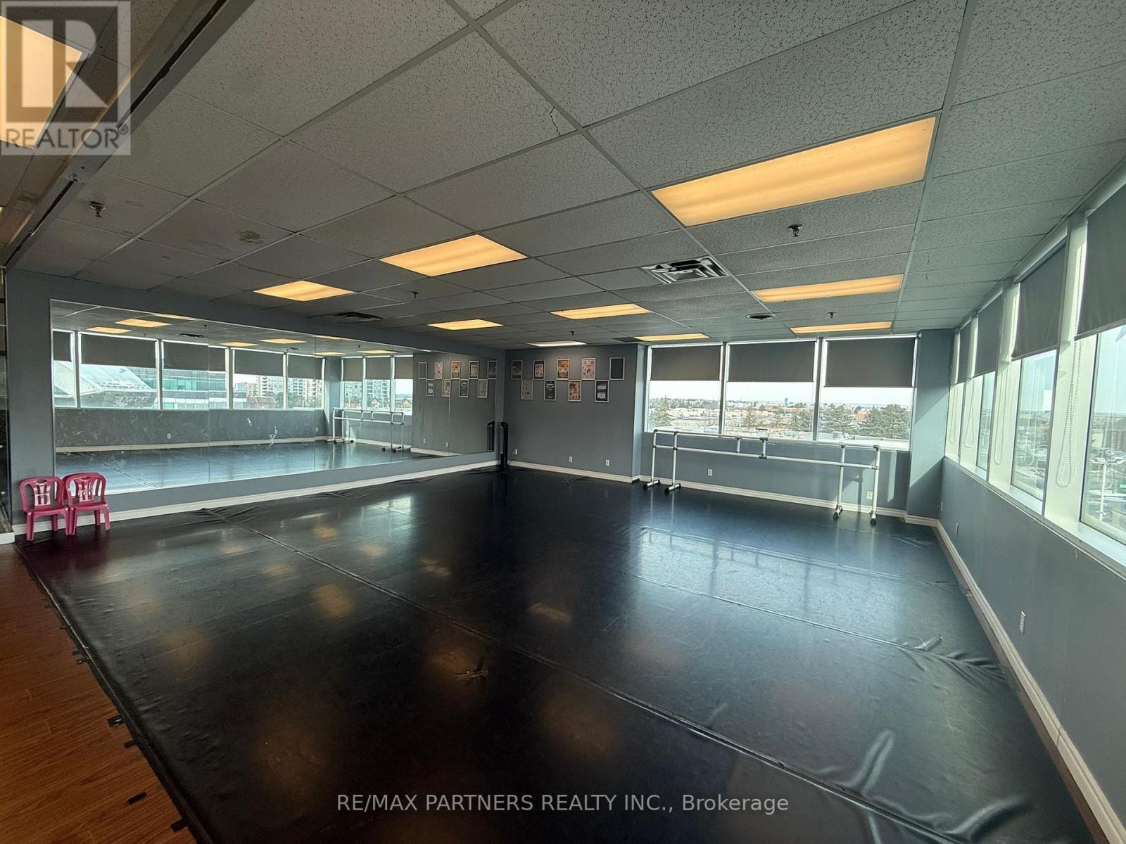323&325 - 550 Highway 7 E, Richmond Hill, ON