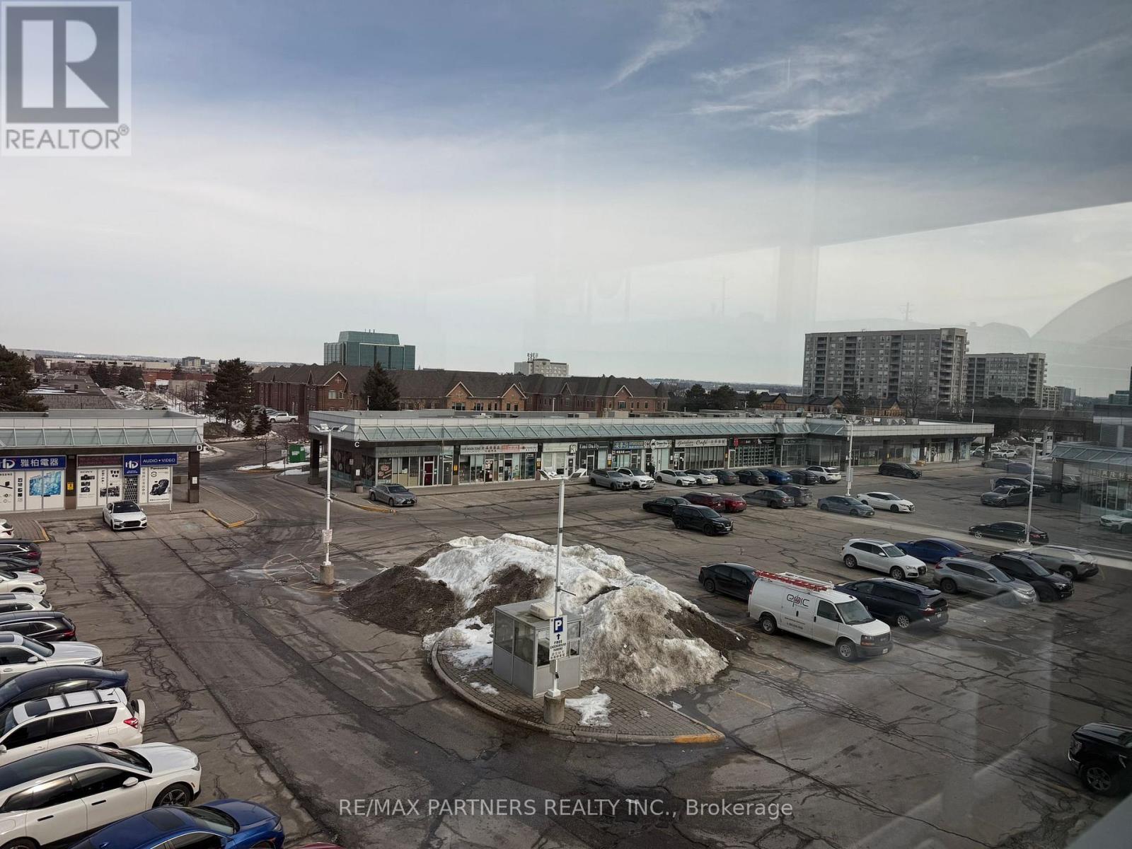 323&325 - 550 Highway 7 E, Richmond Hill, ON
