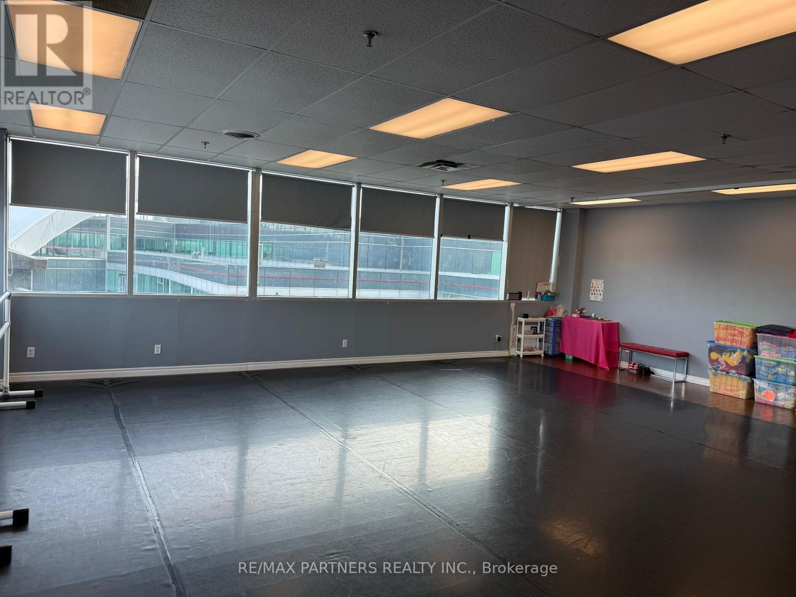 323&325 - 550 Highway 7 E, Richmond Hill, ON