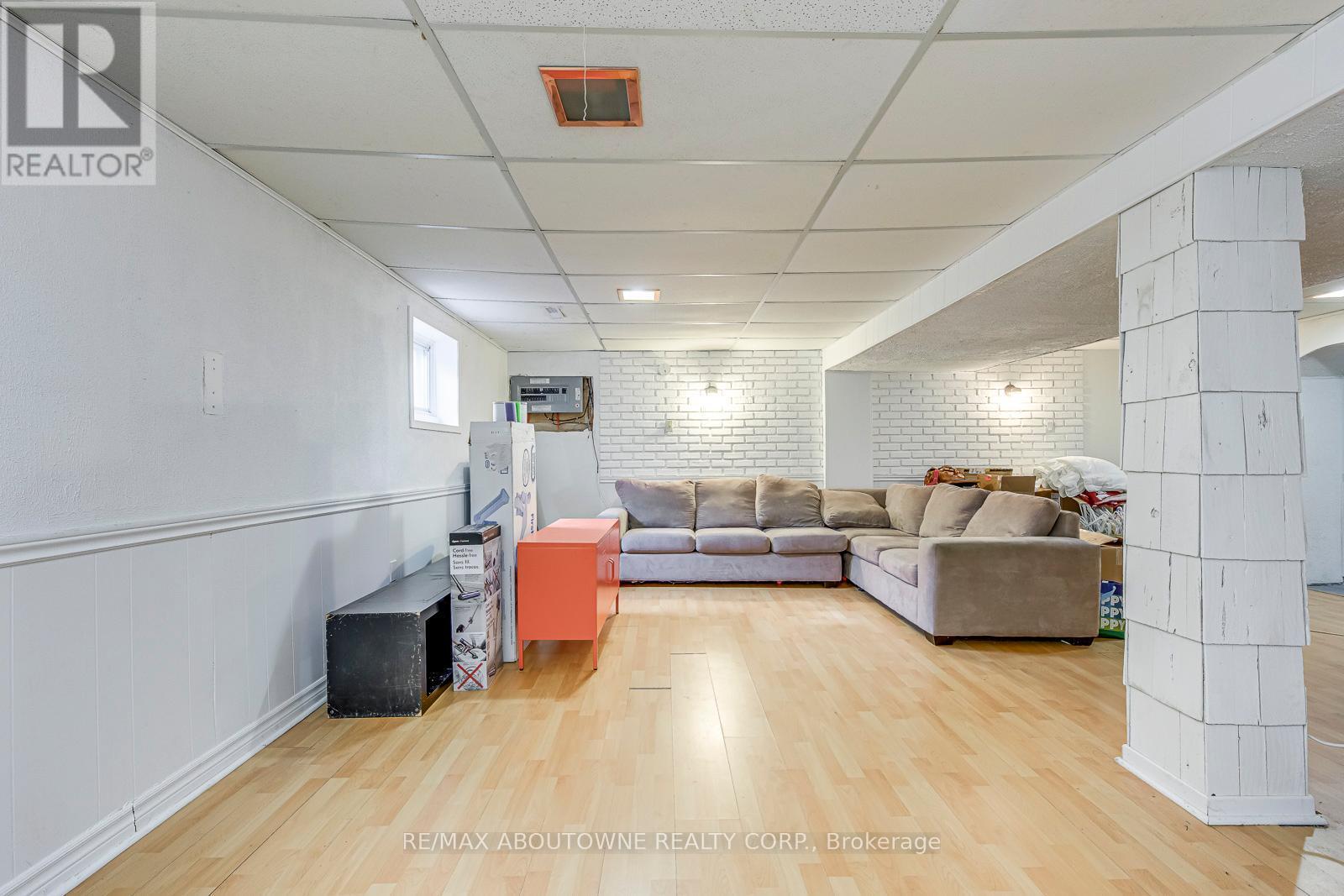 2565 Windjammer Road, Mississauga, ON - Indoor