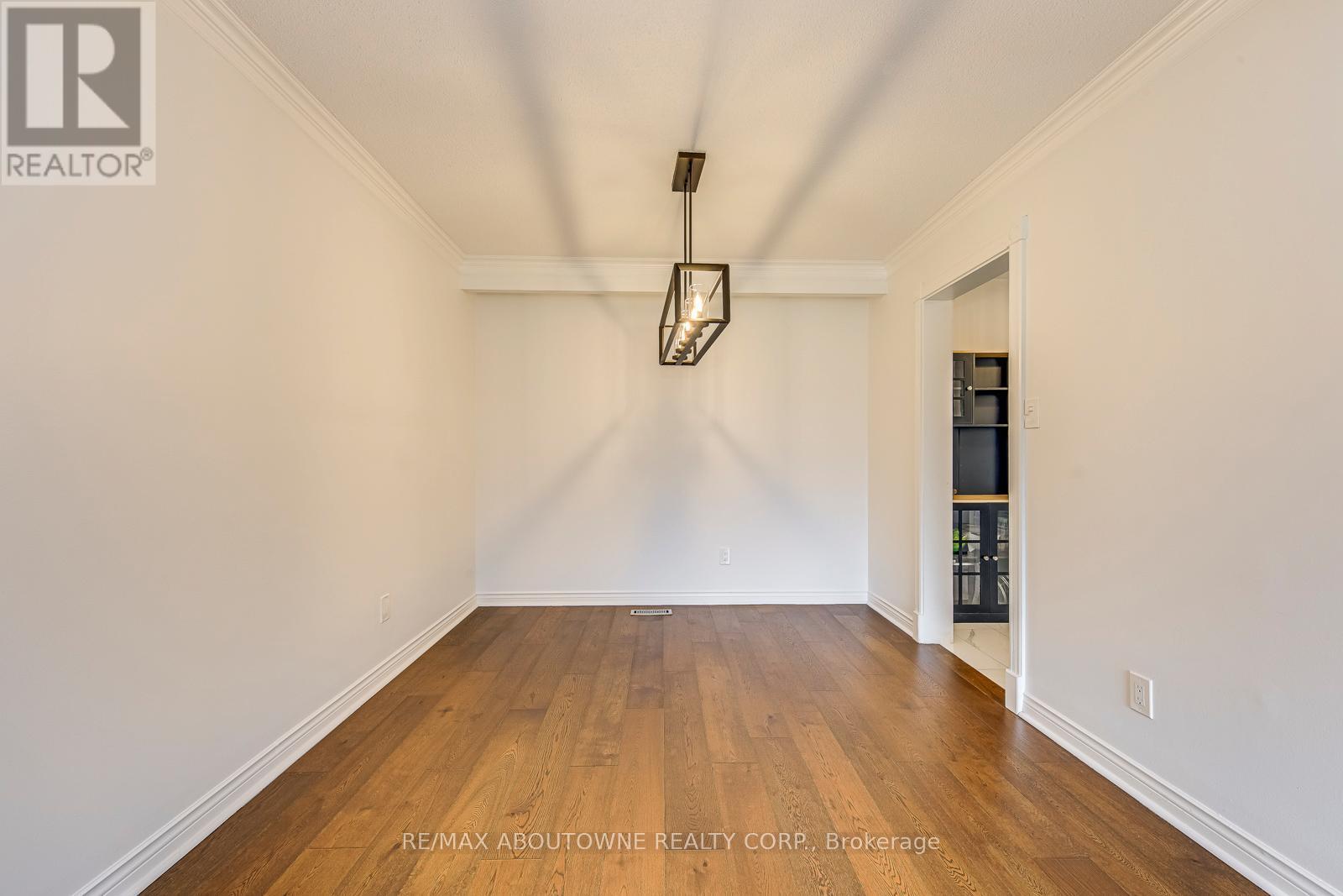 2565 Windjammer Road, Mississauga, ON - Indoor Photo Showing Other Room