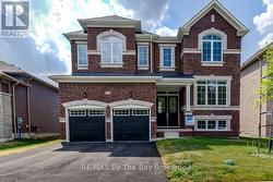 174 MAPLESIDE DRIVE Wasaga Beach, ON L9Z 0L4