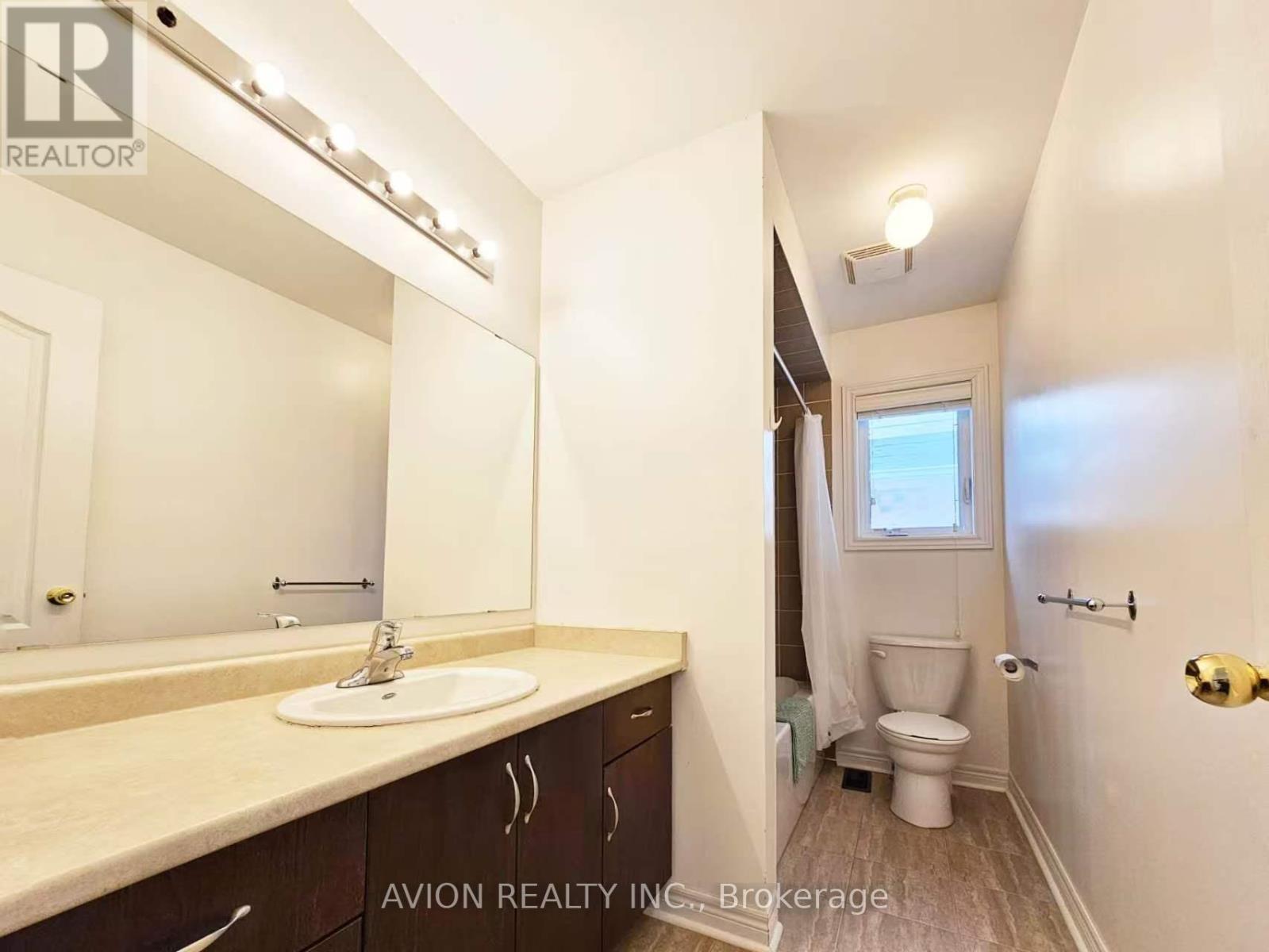 72 Eakin Mill Road, Markham, ON - Indoor Photo Showing Bathroom