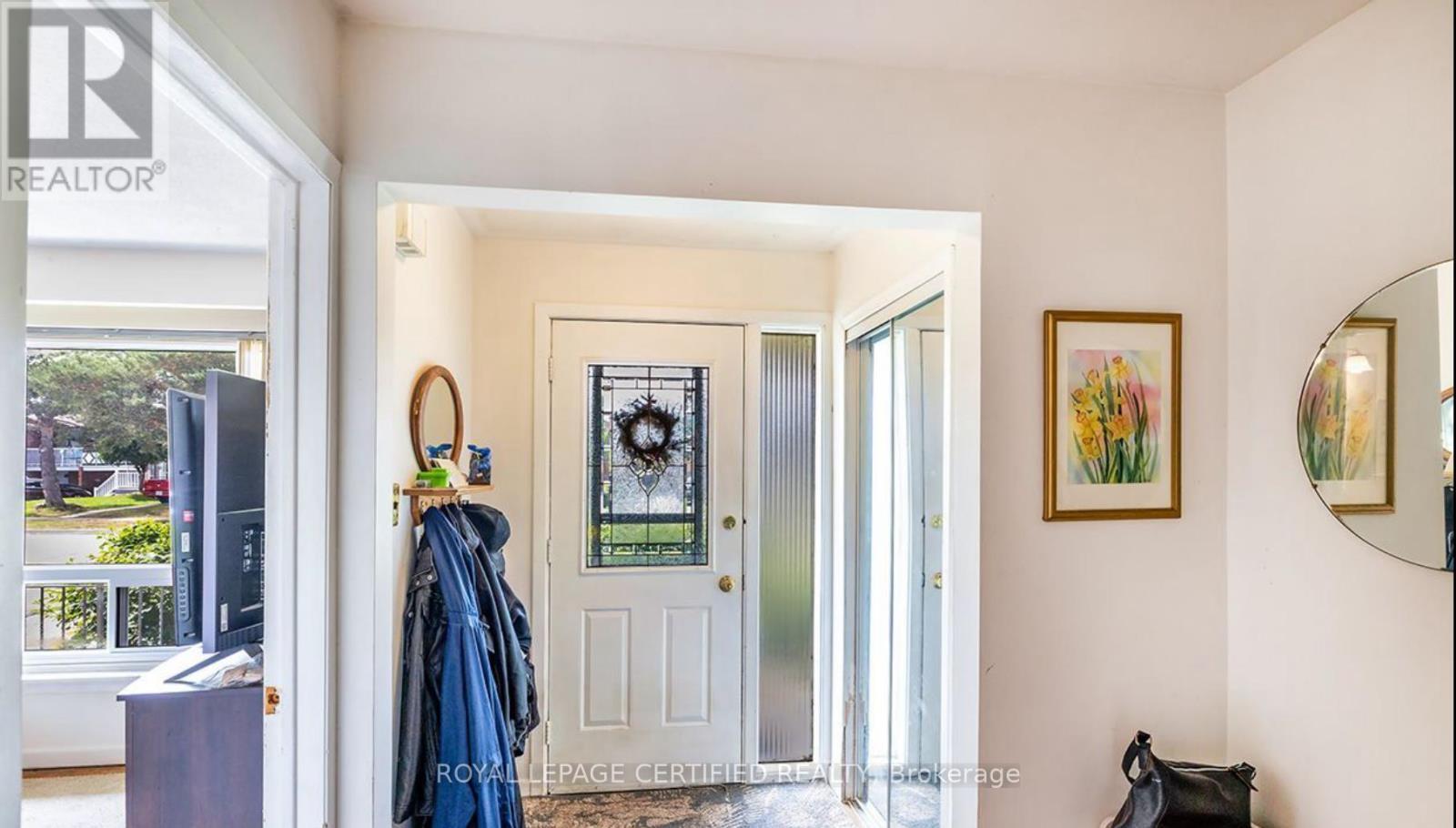 6872 Darcel Avenue, Mississauga, ON - Indoor Photo Showing Other Room