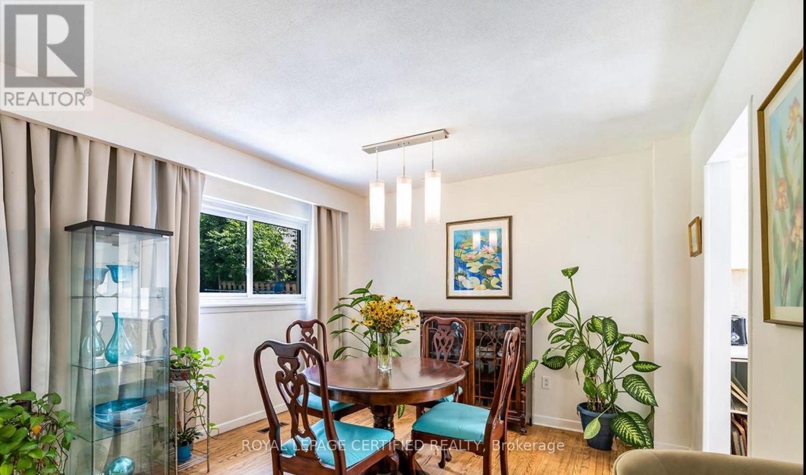 6872 Darcel Avenue, Mississauga, ON - Indoor Photo Showing Dining Room