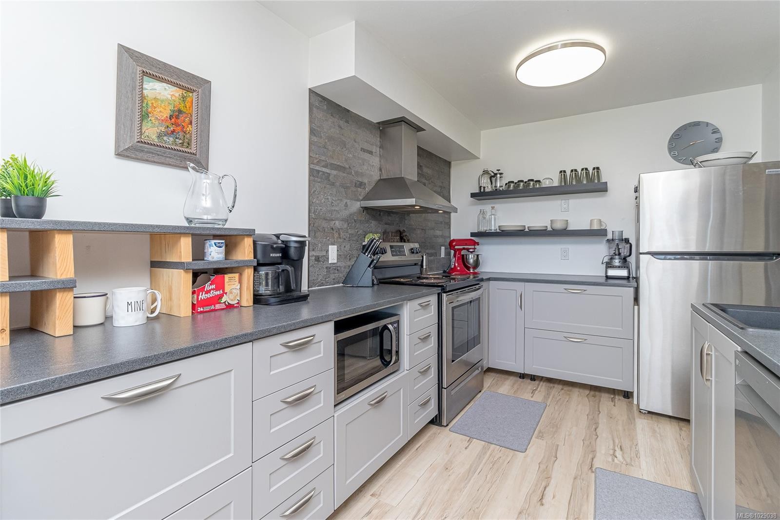107-9916 Daniel St, Chemainus, BC - Indoor Photo Showing Kitchen