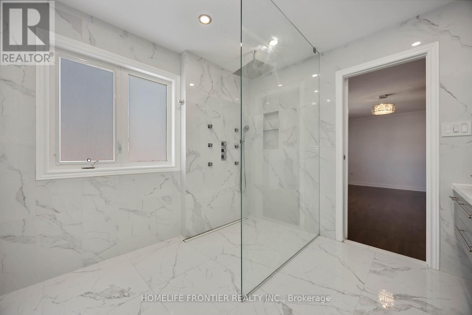 26 Barnstone Drive, Markham, ON - Indoor Photo Showing Bathroom