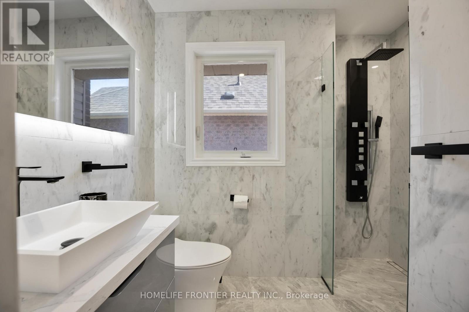 26 Barnstone Drive, Markham, ON - Indoor Photo Showing Bathroom