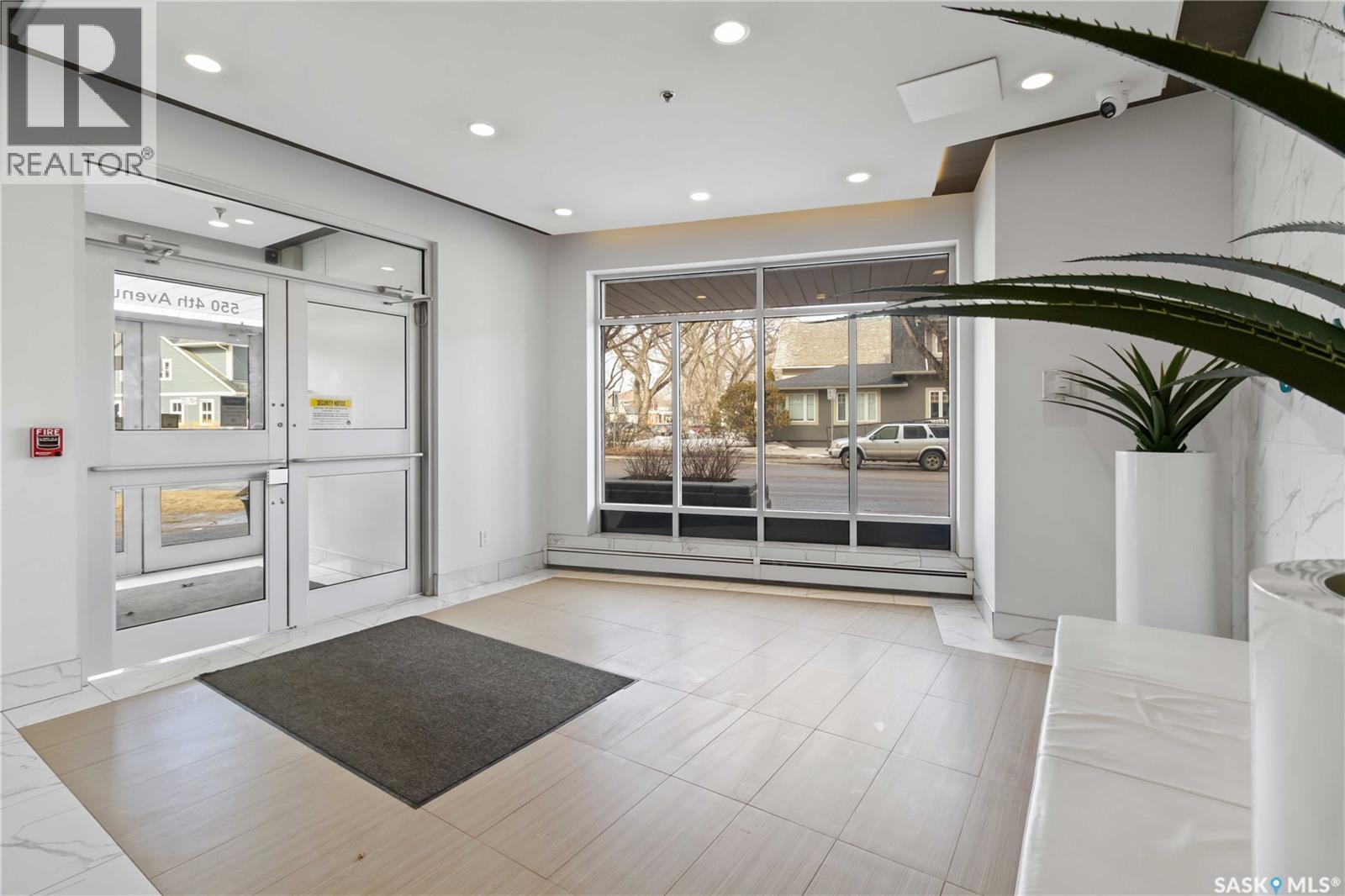 801 550 4Th Avenue N, Saskatoon, SK - Indoor Photo Showing Other Room