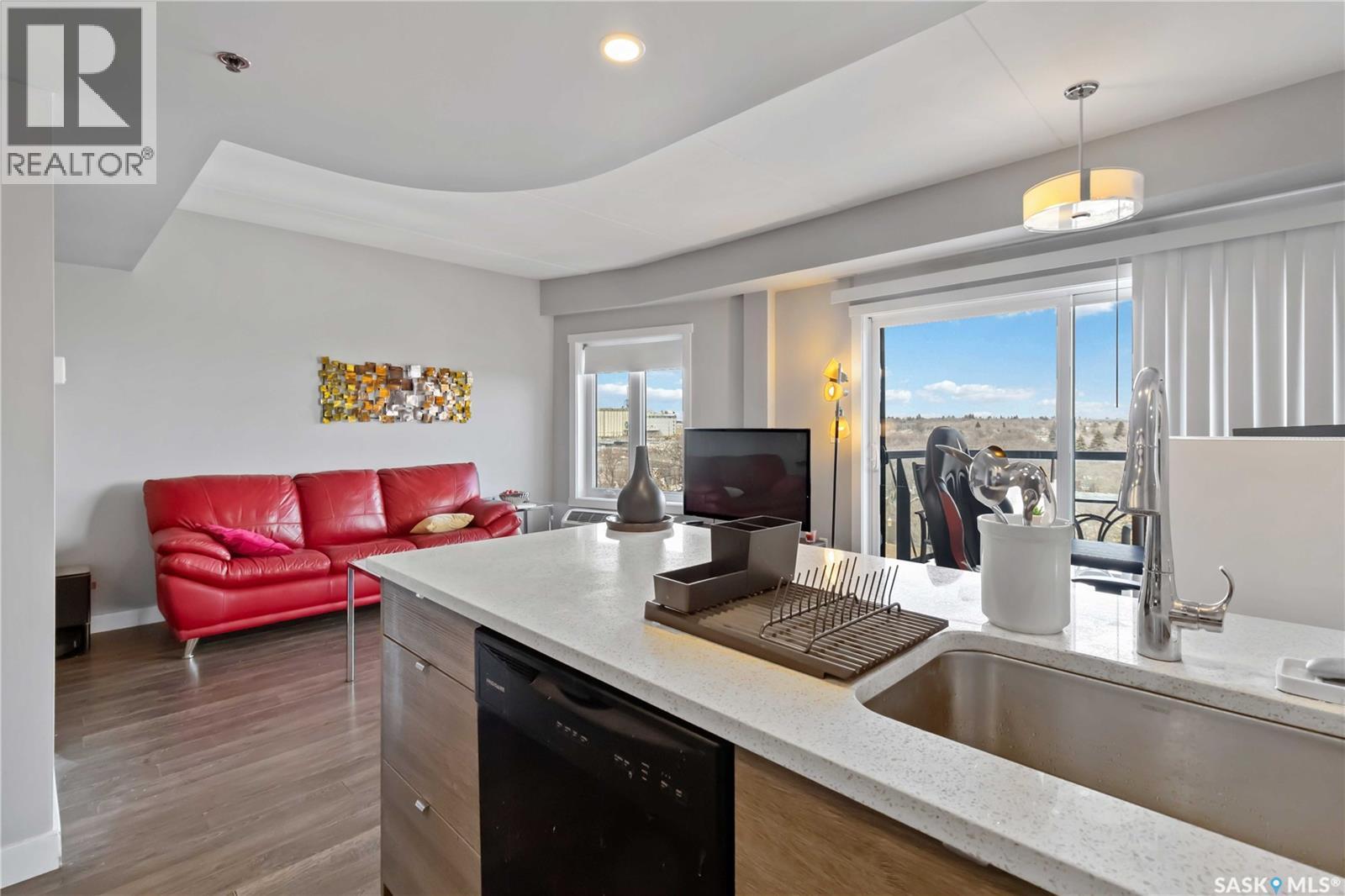 801 550 4Th Avenue N, Saskatoon, SK - Indoor