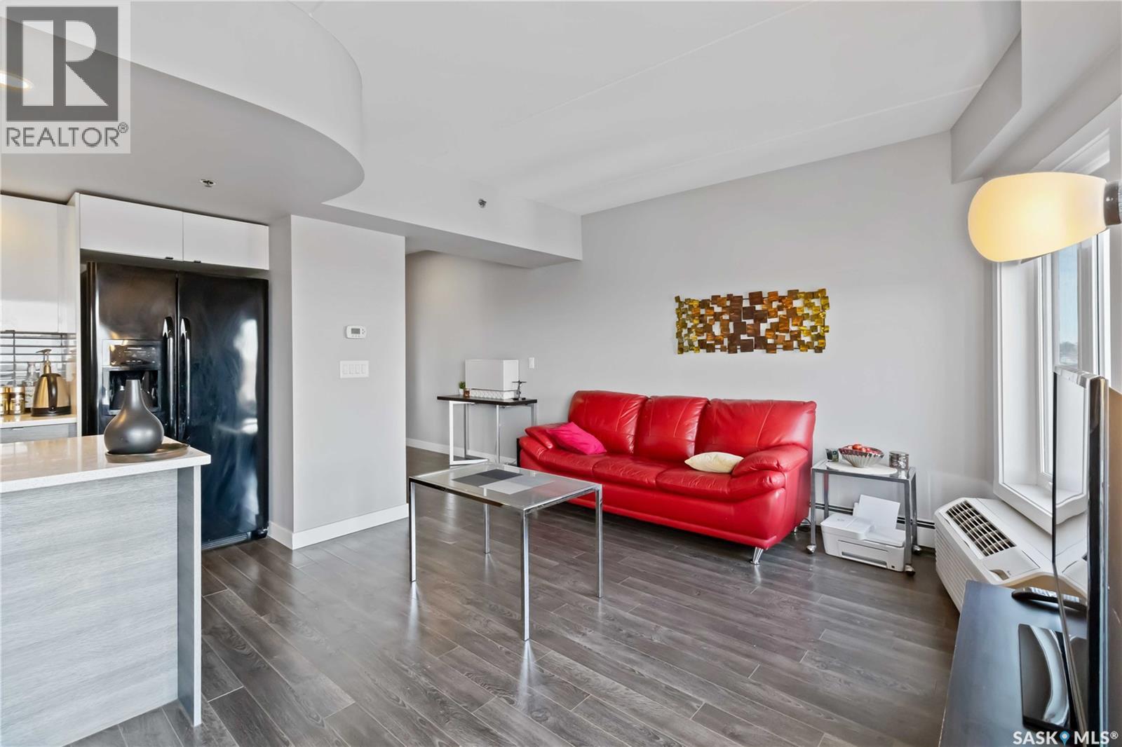 801 550 4Th Avenue N, Saskatoon, SK - Indoor