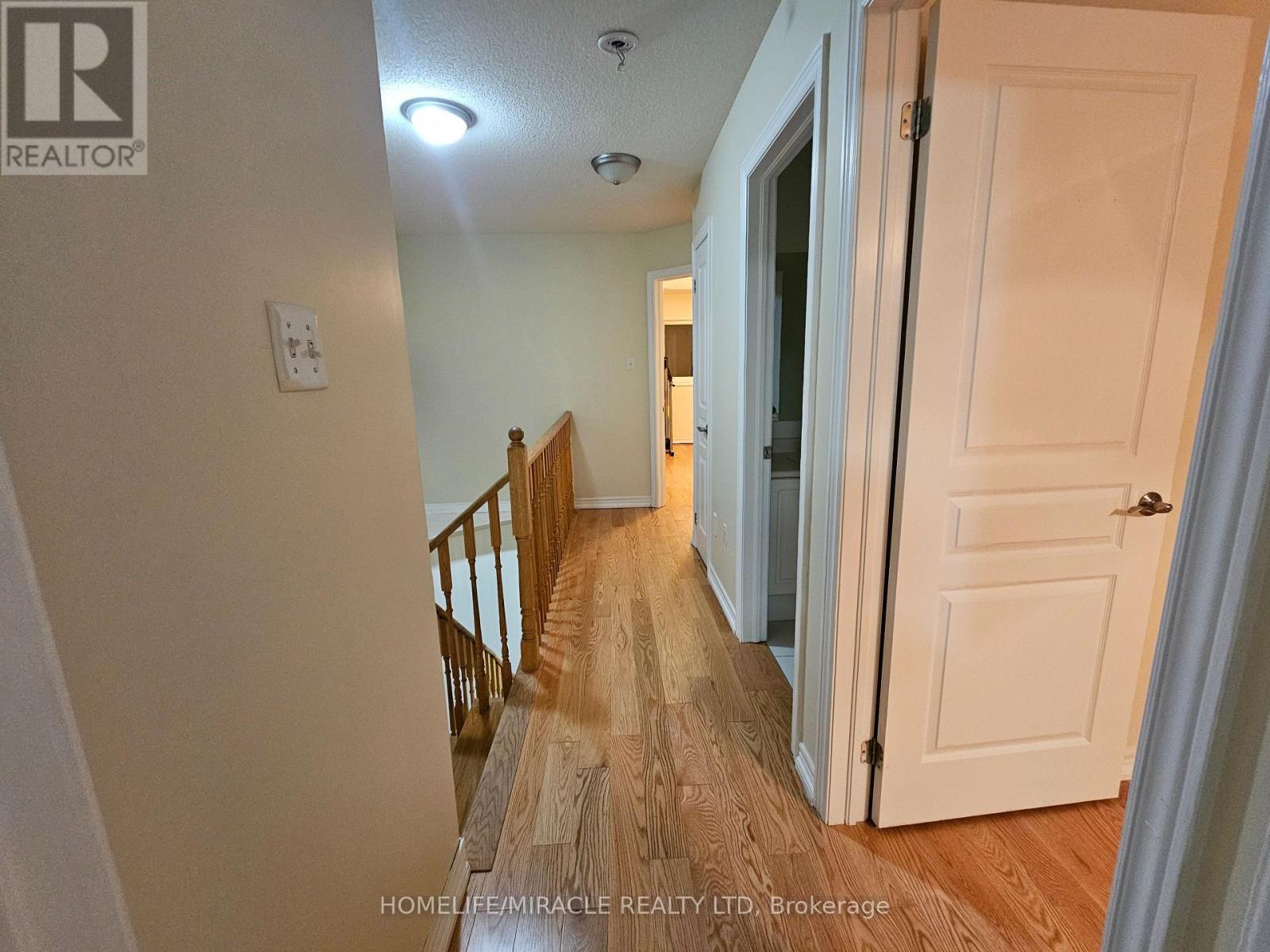 868 Oasis Drive, Mississauga, ON - Indoor Photo Showing Other Room