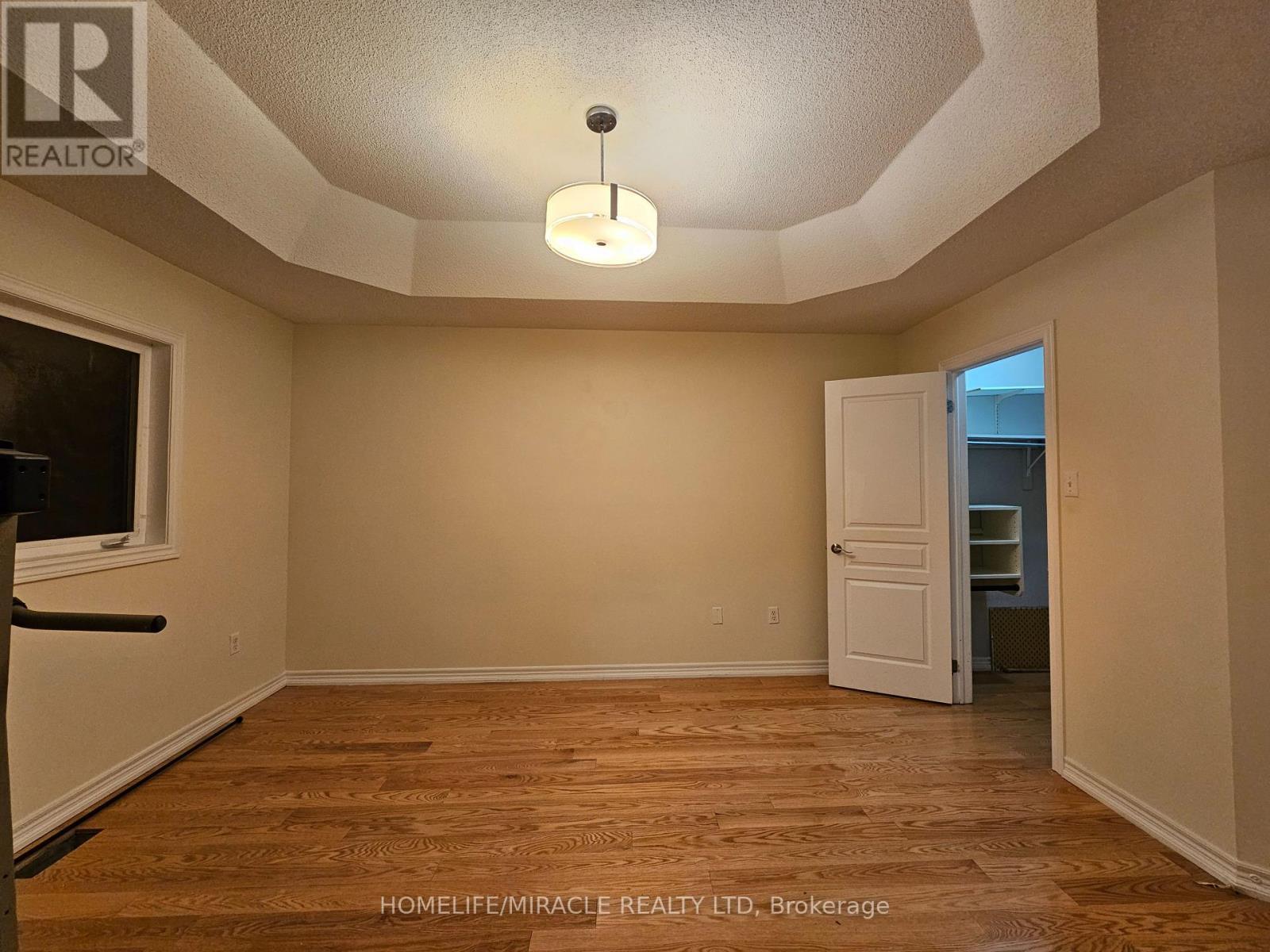 868 Oasis Drive, Mississauga, ON - Indoor Photo Showing Other Room