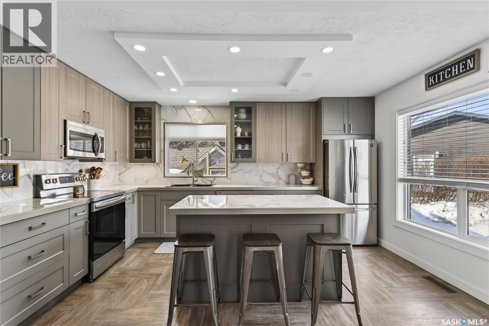 35 King Crescent, Humboldt, SK - Indoor Photo Showing Kitchen With Stainless Steel Kitchen With Upgraded Kitchen