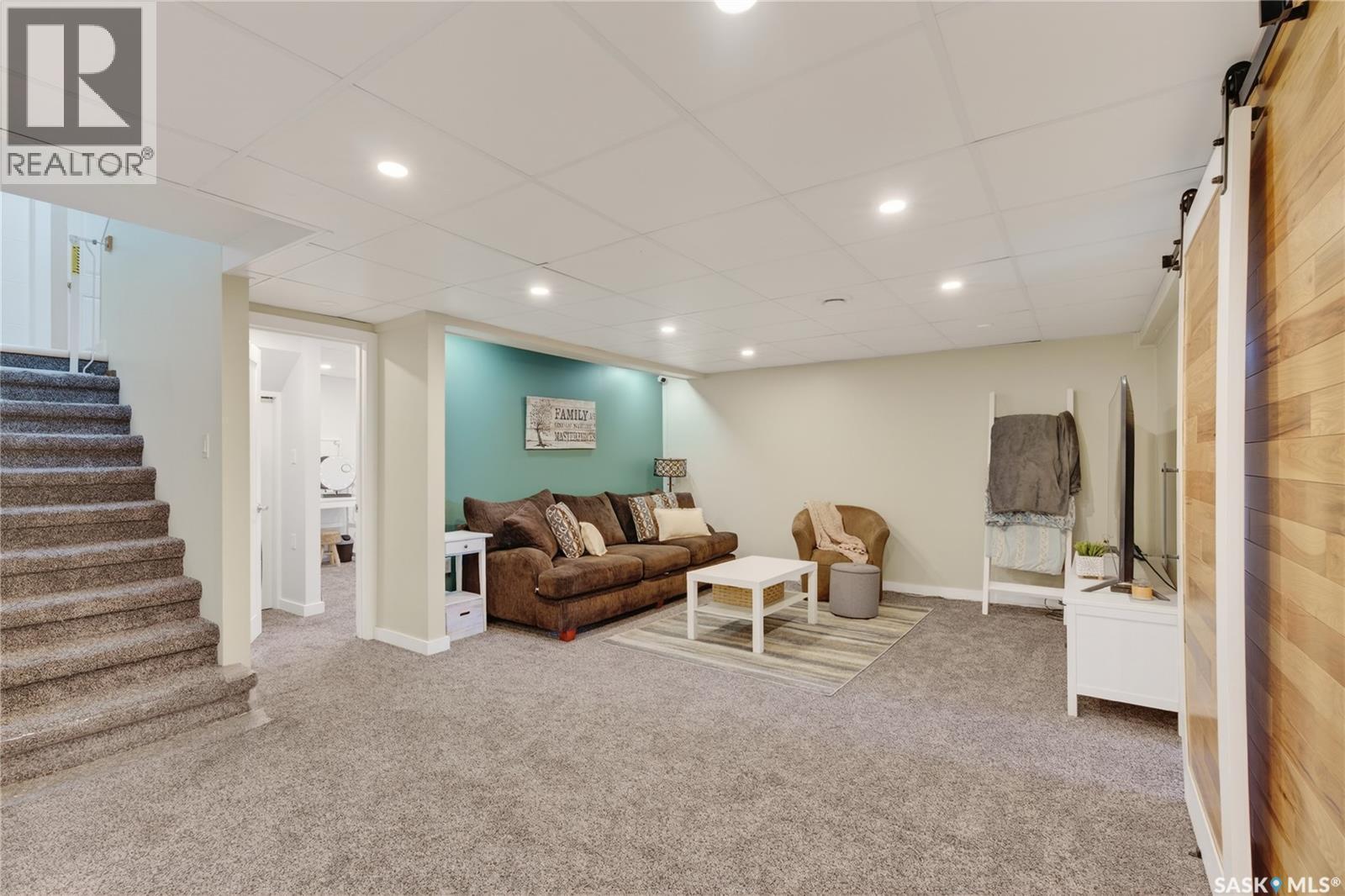 35 King Crescent, Humboldt, SK - Indoor