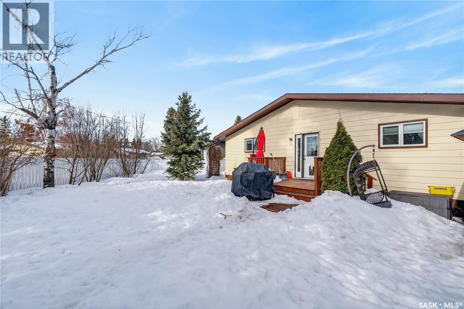 35 King Crescent, Humboldt, SK - Outdoor