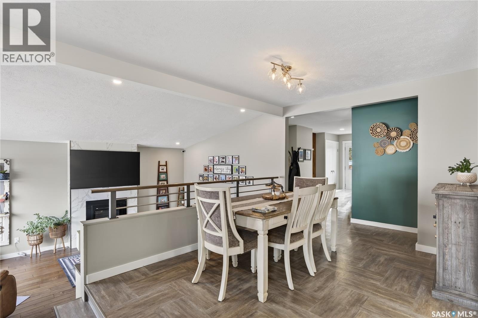 35 King Crescent, Humboldt, SK - Indoor Photo Showing Dining Room
