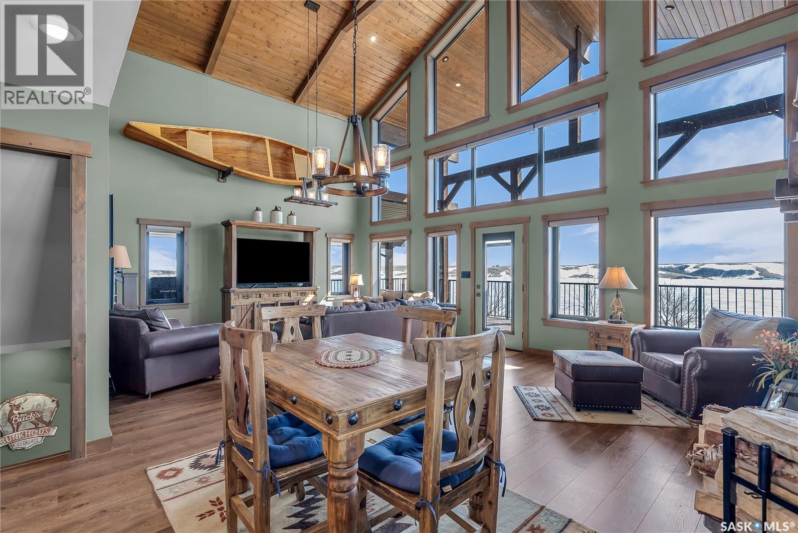 35 Grace Bay, Diefenbaker Lake, SK - Indoor