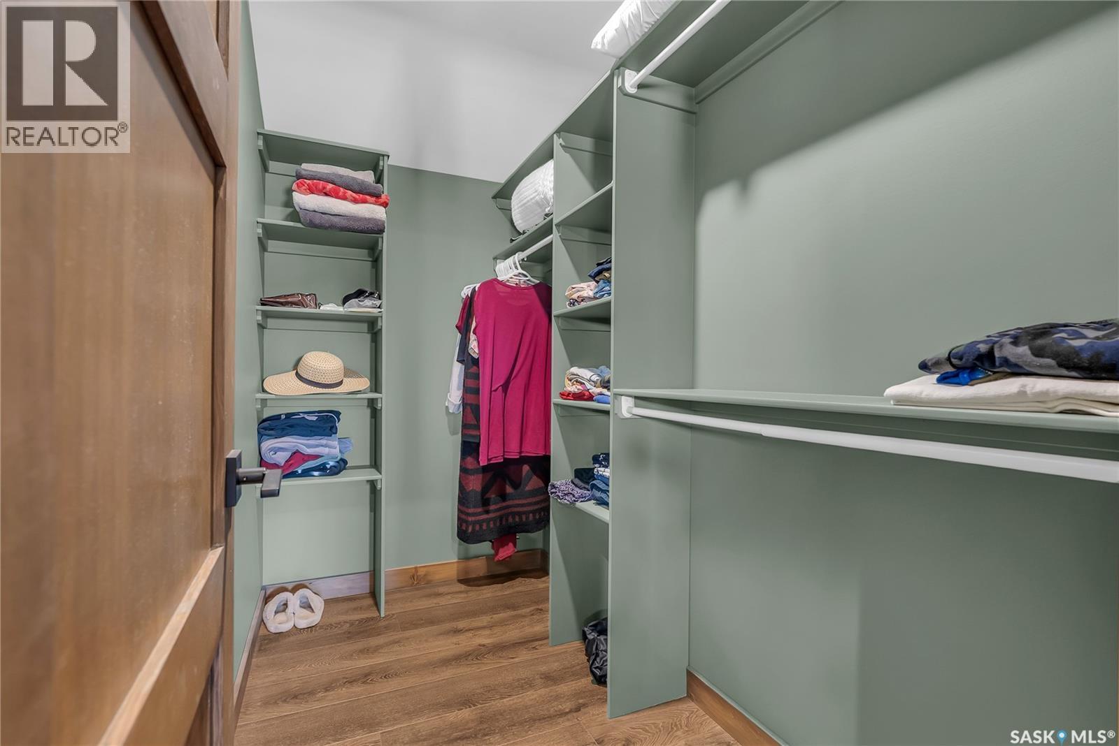35 Grace Bay, Diefenbaker Lake, SK - Indoor