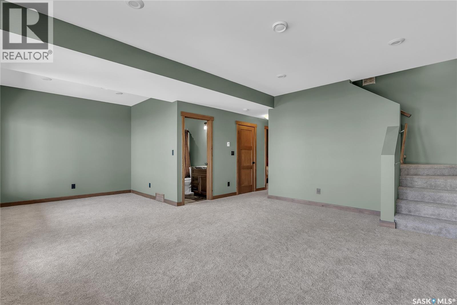 35 Grace Bay, Diefenbaker Lake, SK - Indoor Photo Showing Other Room