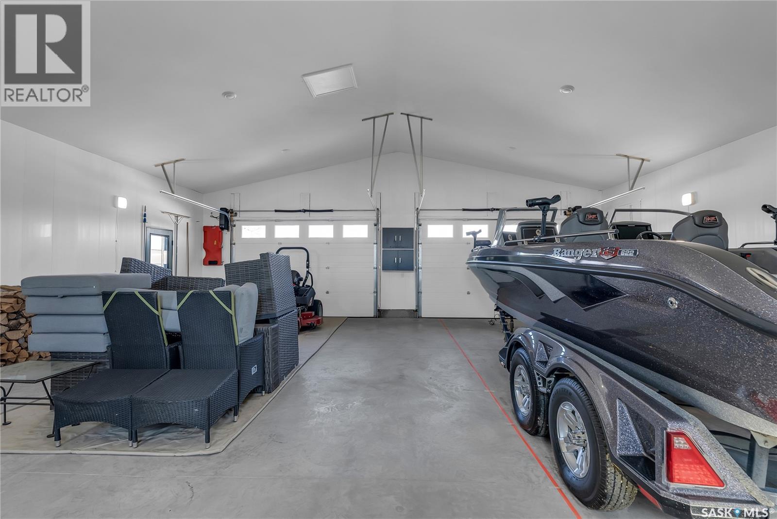 35 Grace Bay, Diefenbaker Lake, SK - Indoor Photo Showing Garage