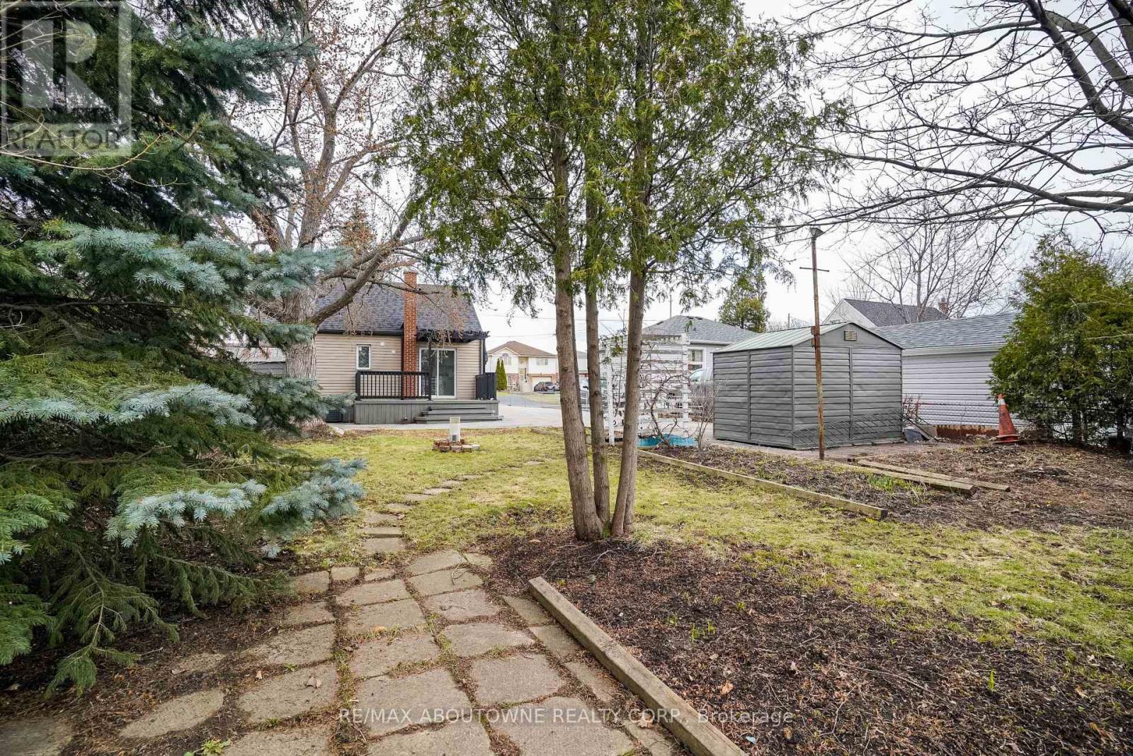 96 Mohawk Road E, Hamilton, ON - Outdoor With Deck Patio Veranda