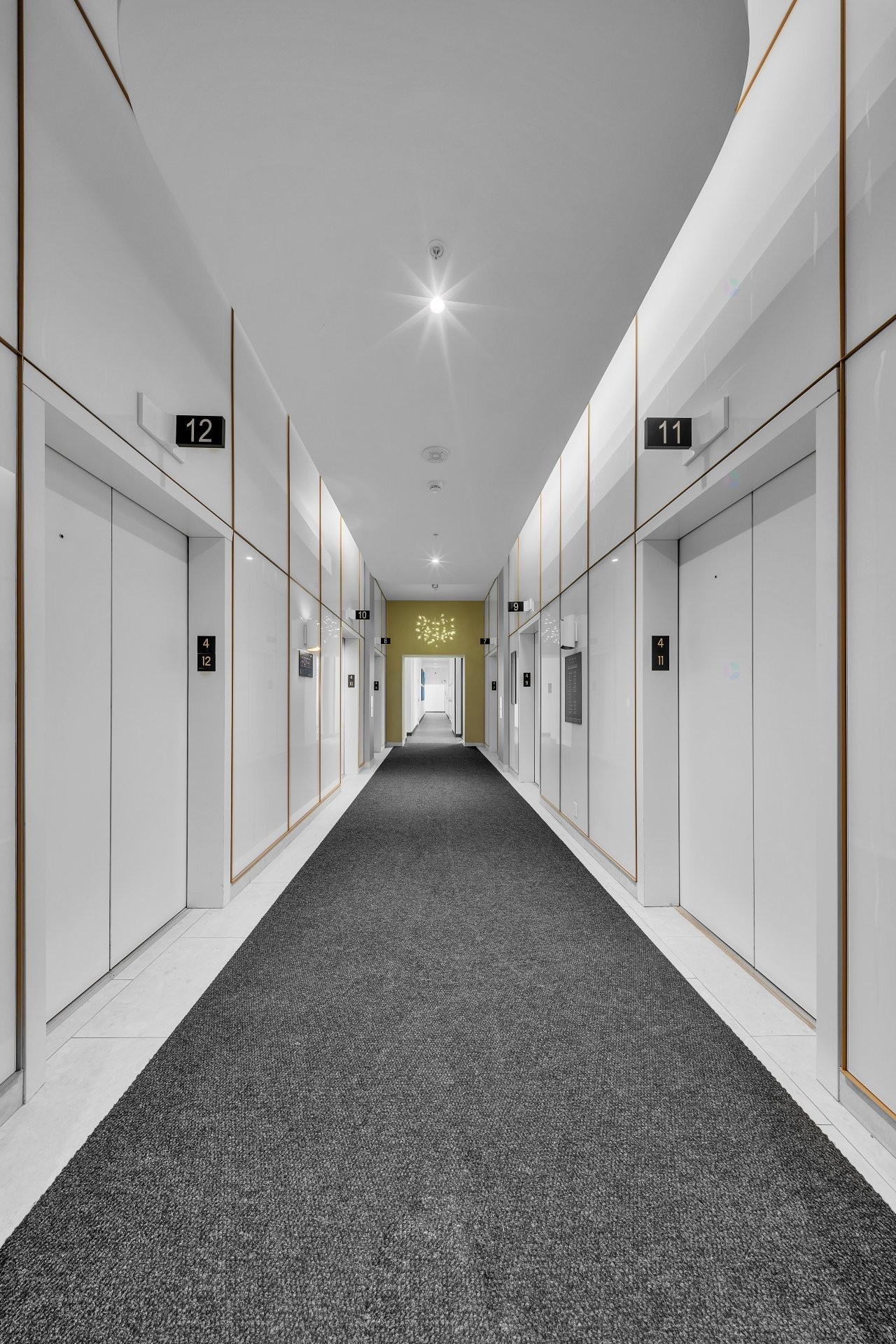 Elevator - 5106-1245 Rue De Bleury, Montréal (Ville-Marie), QC - Indoor Photo Showing Other Room