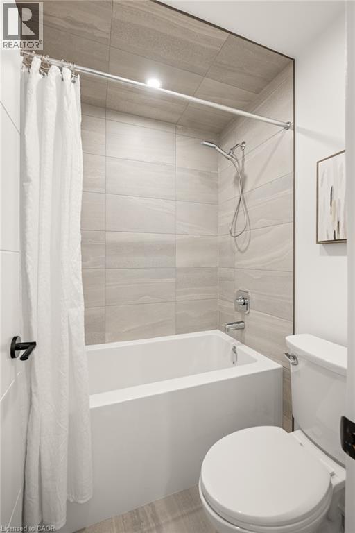 82 Chalmers Street N, Cambridge, ON - Indoor Photo Showing Bathroom