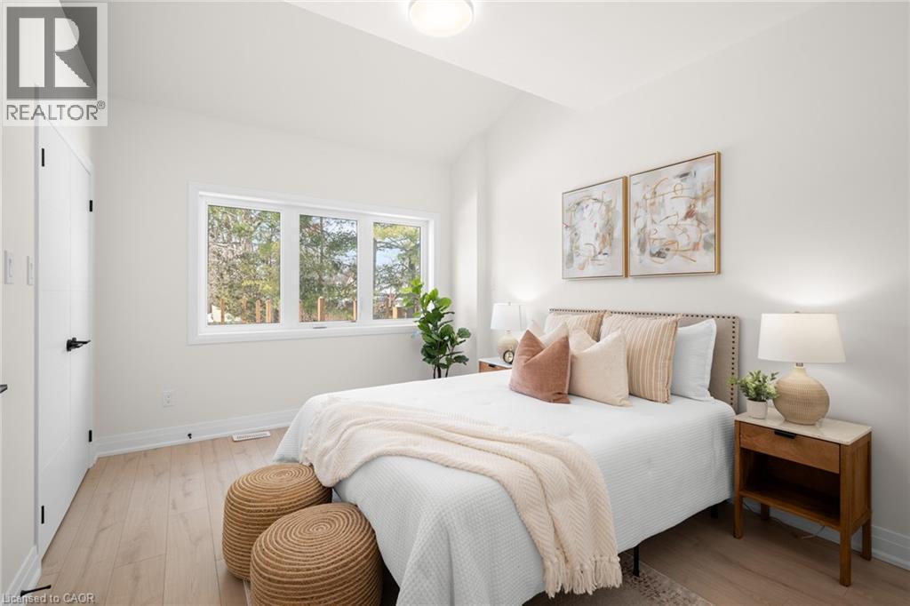 84 Chalmers Street N, Cambridge, ON - Indoor Photo Showing Bedroom