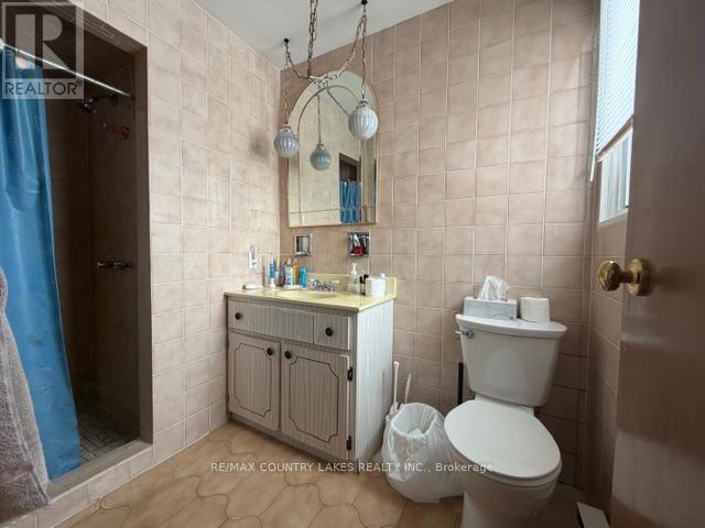 EnSuite - 4 Macpherson Crescent, Kawartha Lakes, ON - Indoor Photo Showing Bathroom