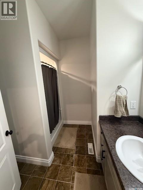 4 Ross Drive, Yorkton, SK - Indoor Photo Showing Bathroom