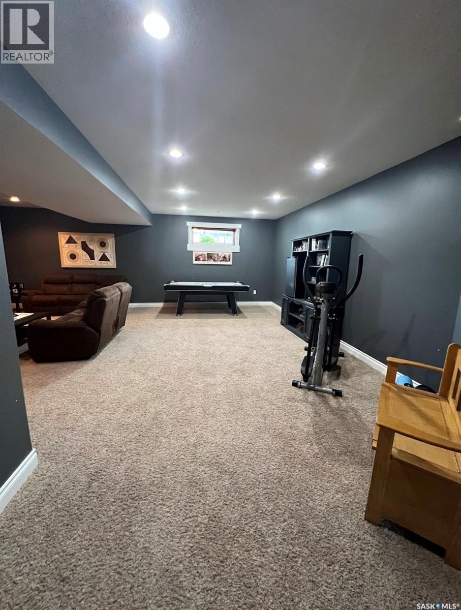 4 Ross Drive, Yorkton, SK - Indoor Photo Showing Other Room