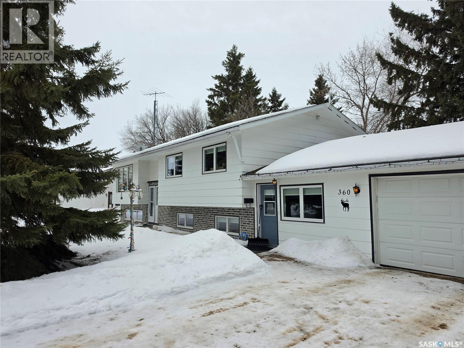360 2Nd Avenue E, Englefeld, SK - Outdoor