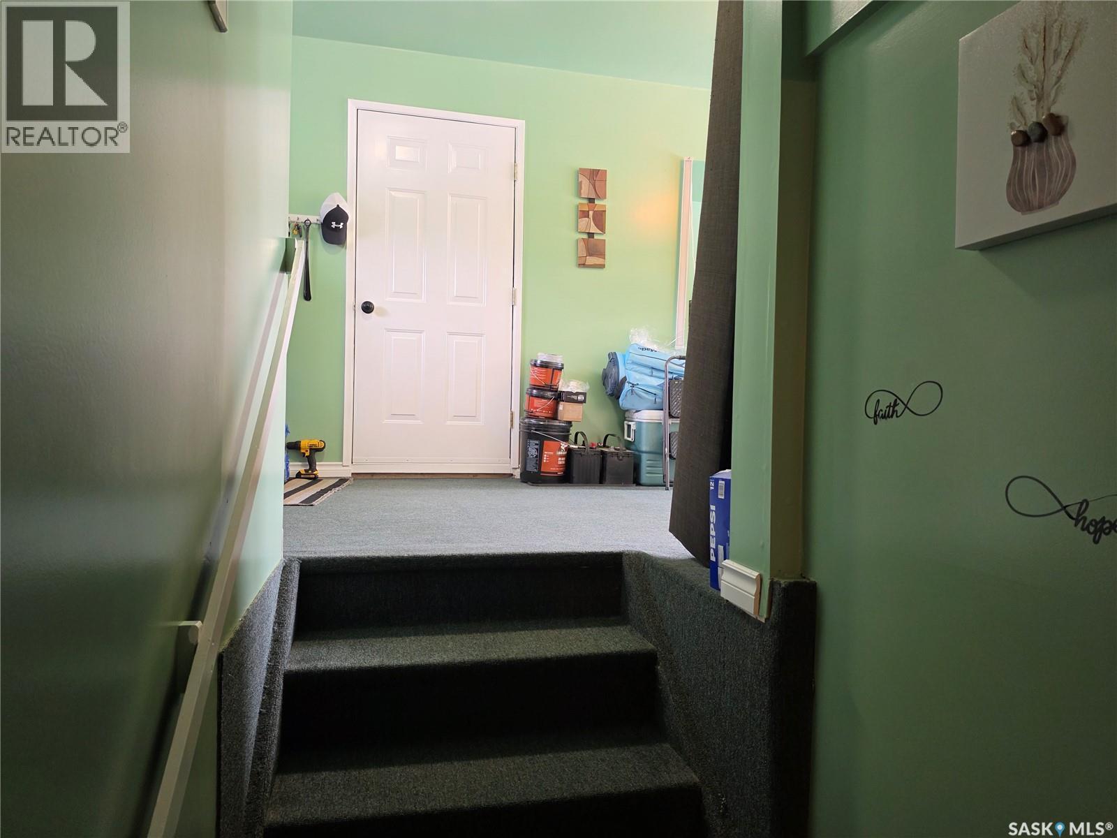 360 2Nd Avenue E, Englefeld, SK - Indoor Photo Showing Other Room