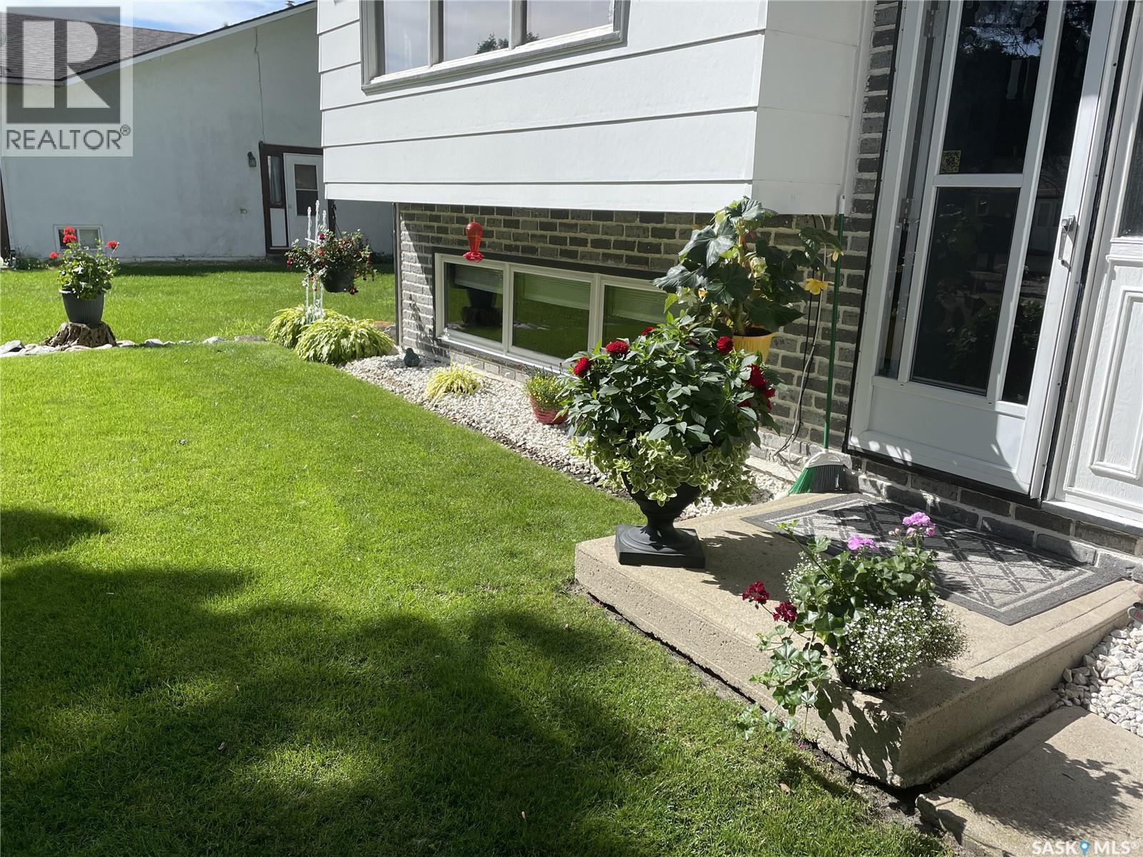 360 2Nd Avenue E, Englefeld, SK - Outdoor With Deck Patio Veranda