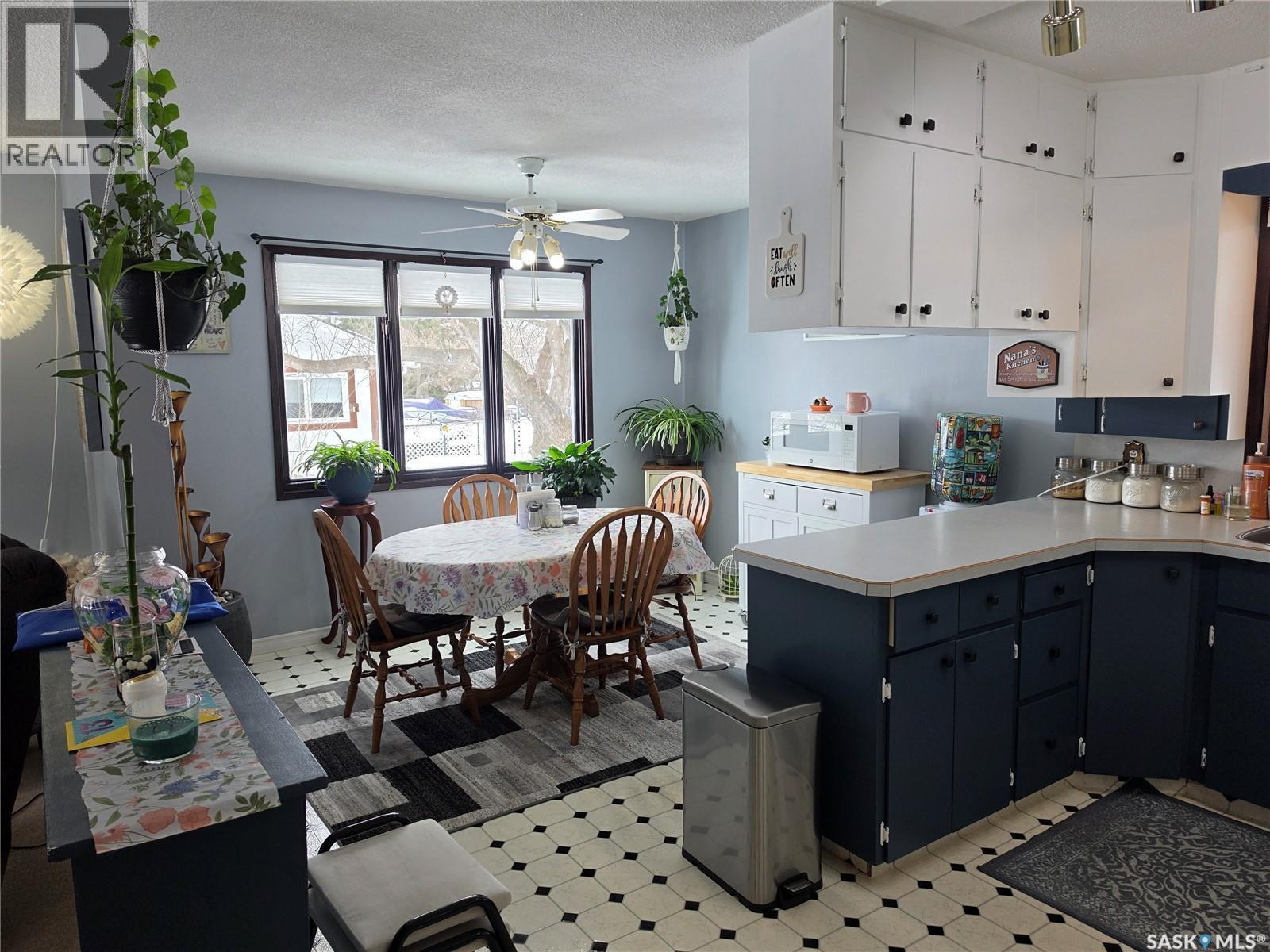 360 2Nd Avenue E, Englefeld, SK - Indoor