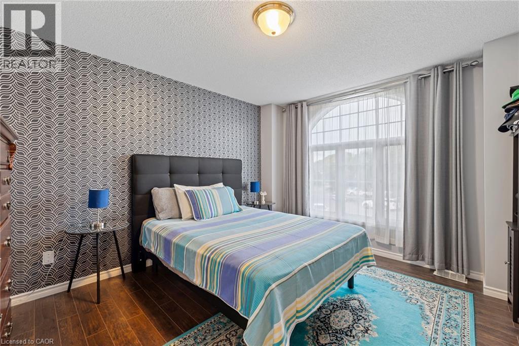 3 Nature Court, Hamilton, ON - Indoor Photo Showing Bedroom