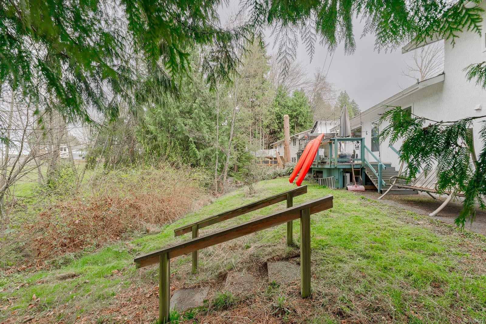 395 Dogwood Dr, Ladysmith, BC