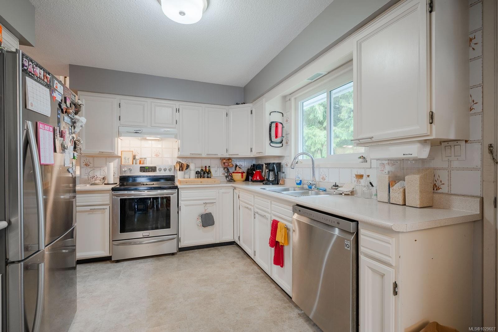 395 Dogwood Dr, Ladysmith, BC