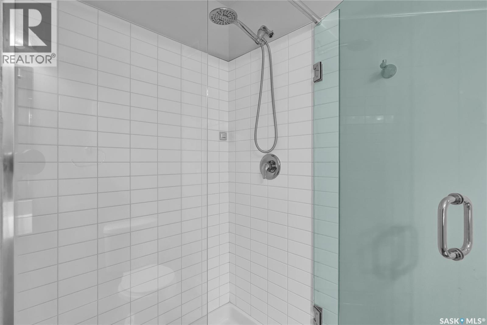 3347 Coughlin Bay E, Regina, SK - Indoor Photo Showing Bathroom