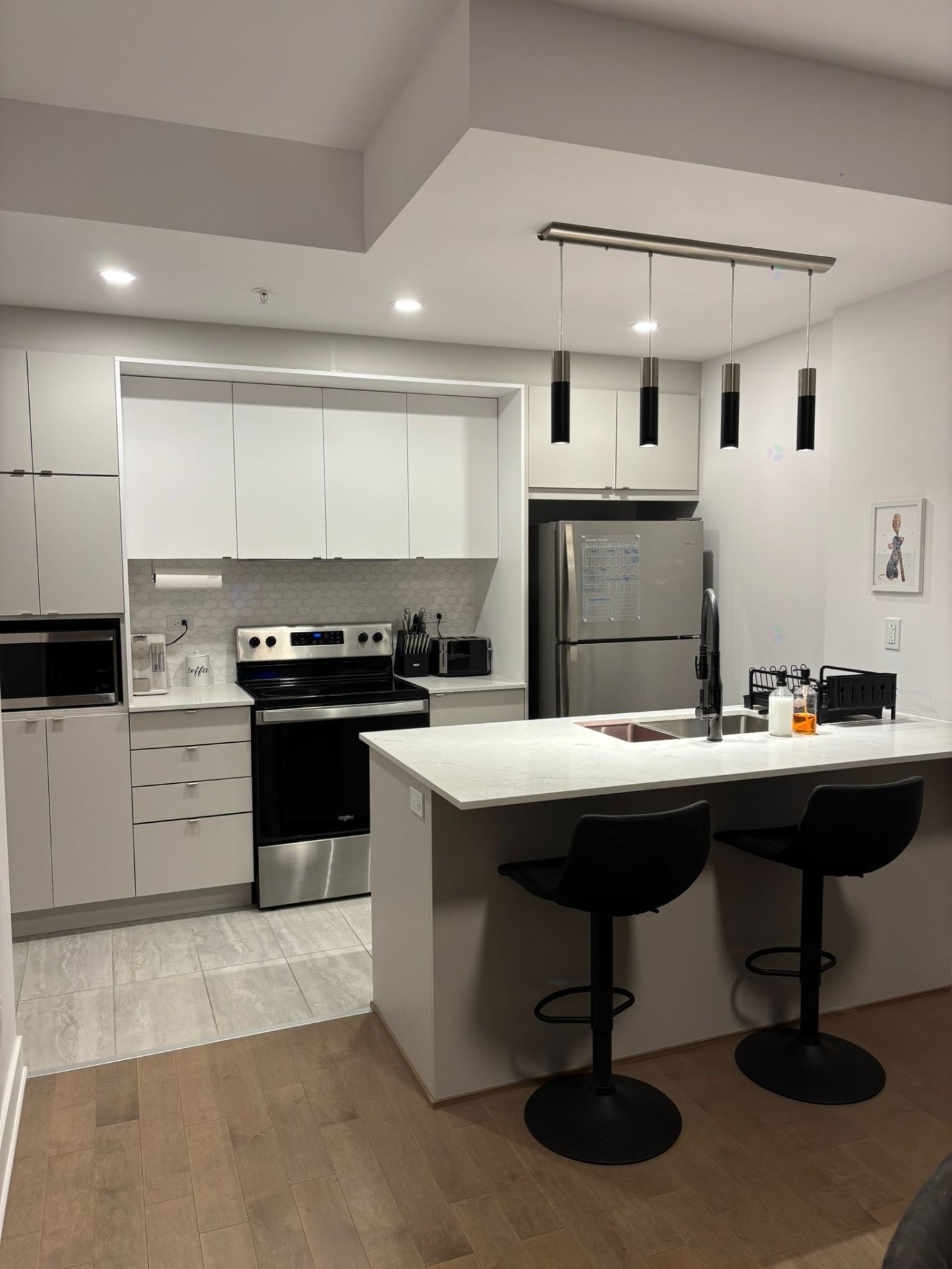 Cuisine - 312-5175 Rue Mackenzie, Montréal (Côte-Des-Neiges/Notre-Dame-De-Grâce), QC - Indoor Photo Showing Kitchen With Double Sink