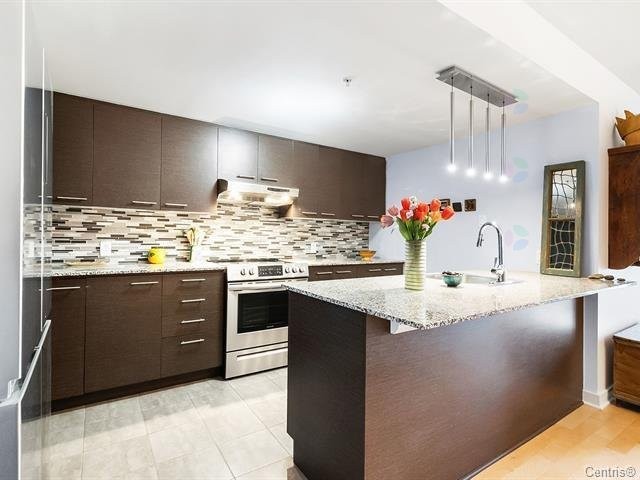 Cuisine - 412-10150 Place De L'Acadie, Montréal (Ahuntsic-Cartierville), QC - Indoor Photo Showing Kitchen With Upgraded Kitchen