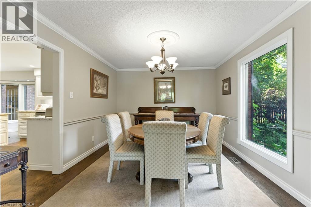91 Abbey Close, Ancaster, ON - Indoor Photo Showing Dining Room